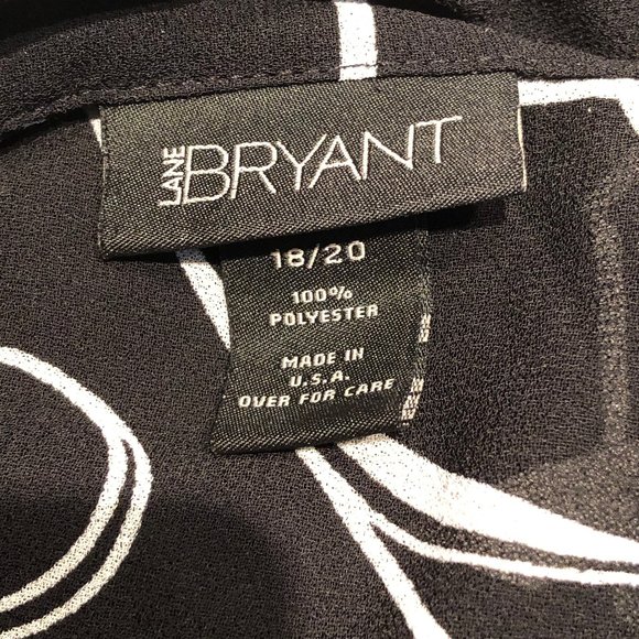 Lane Bryant Black & White Sheer Top Size 18/20 - Picture 9 of 9